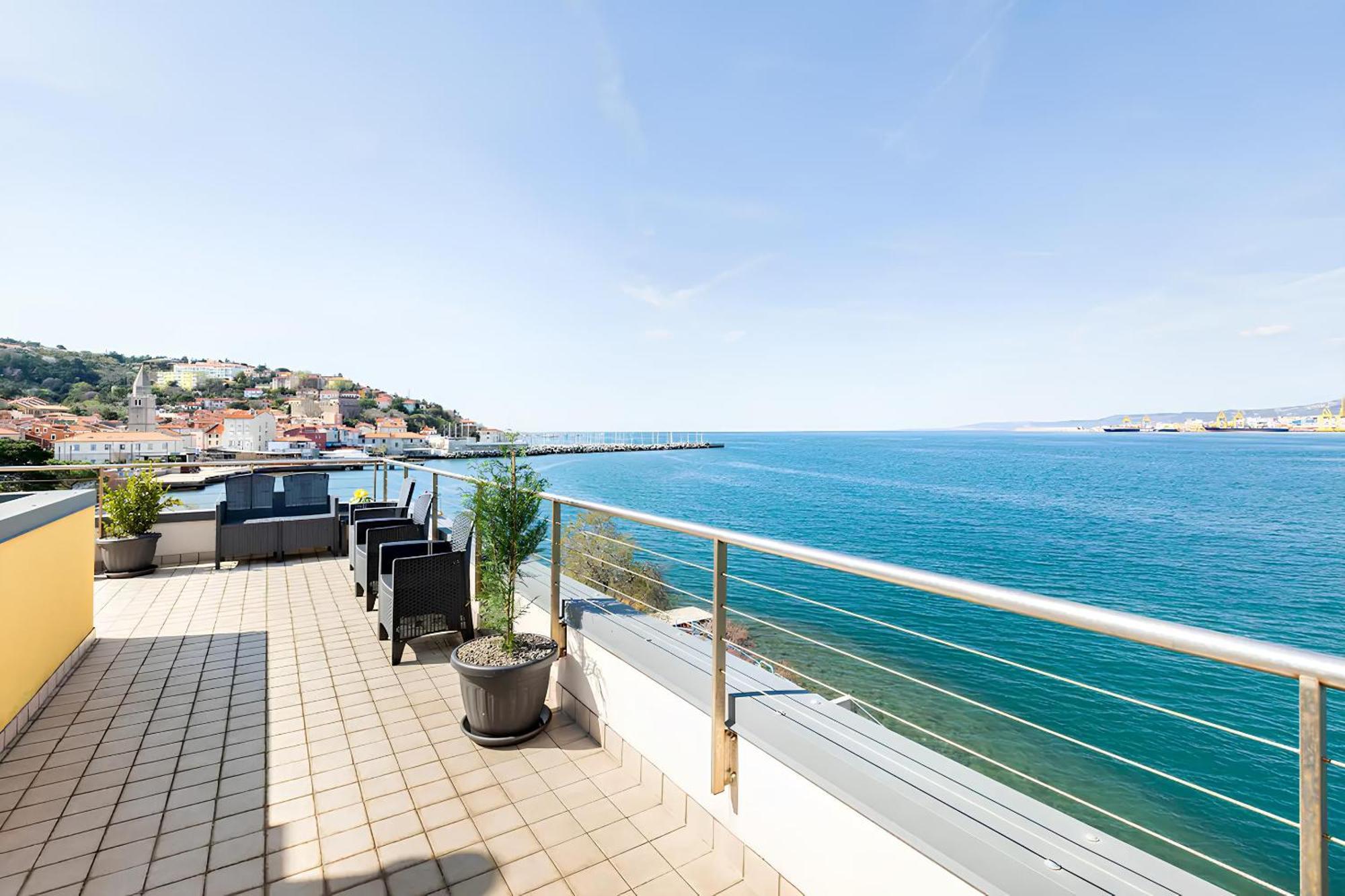 Attico Riva Mare Apartment Muggia Bagian luar foto